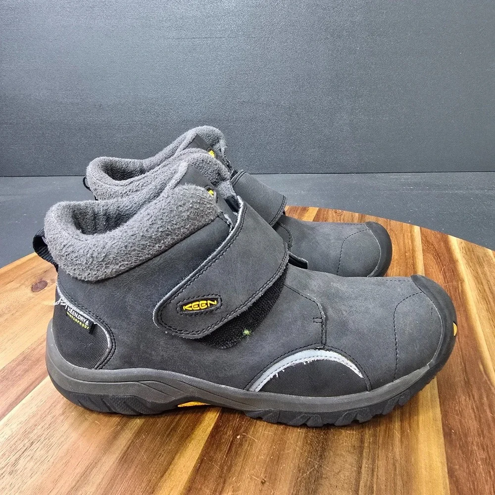 Keen Kootenay III Waterproof Snow Boots BIg Kids Youth Size US 4.5 Gray Outdoors